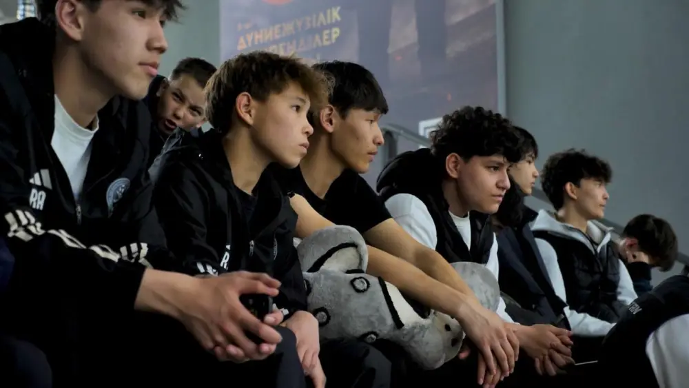 «Таза Қазақстан»: юные столичные футболисты провели экоакцию на матче сборных Казахстана и Коморских островов (10)