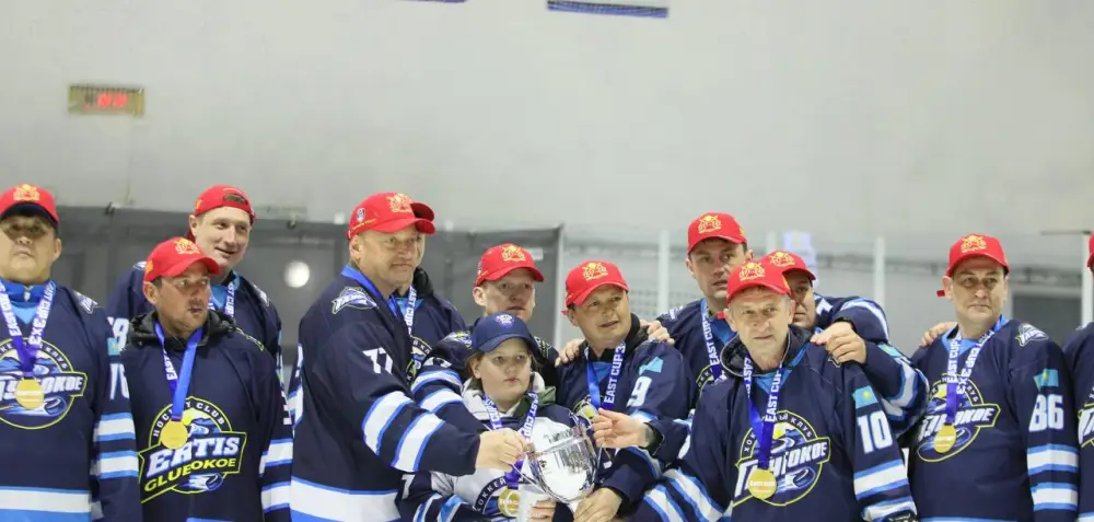 В ВКО определили победителей хоккейного турнира «EAST CUP 3x3» (8)