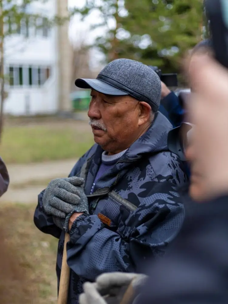 Аким ВКО поздравил работников ЖКХ с профессиональным праздником (2)