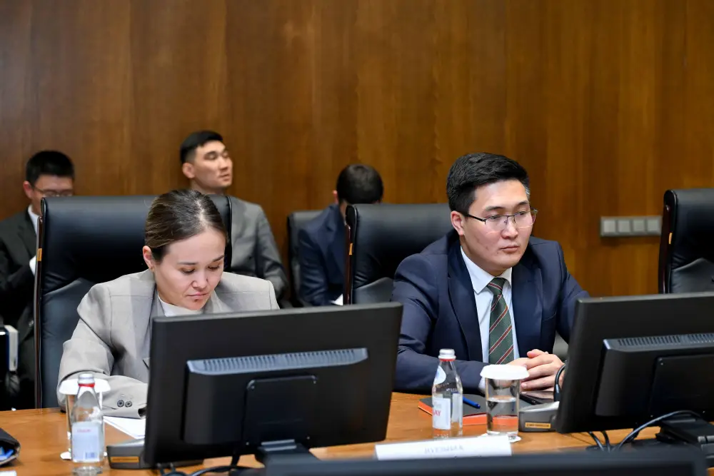 Обсуждены вопросы развития сотрудничества между областью Абай и Тарбагатайским округом Китая (10)