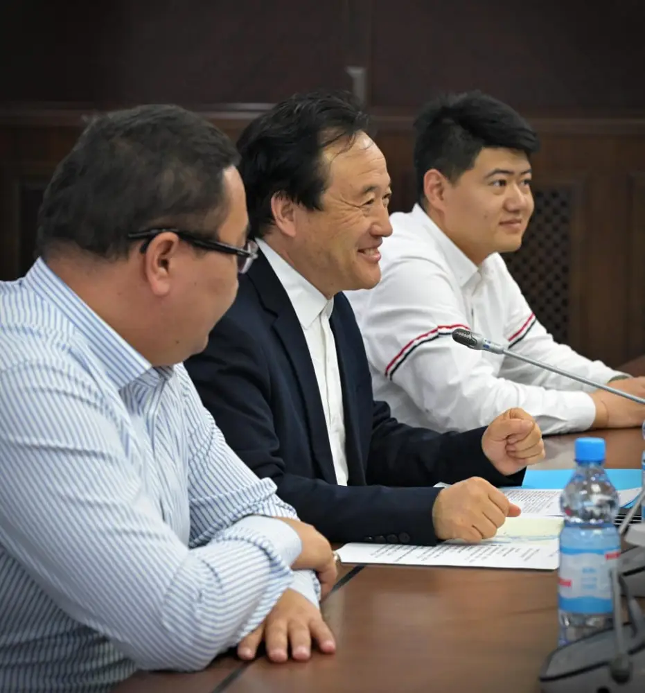 Акимат Павлодарской области подписал меморандум о сотрудничестве с китайской компанией Snow Valley Agricultural Group Co. Ltd - одним из крупнейших в Азии агропромышленных холдингов, специализирующихся на полном цикле производства картофеля (8)