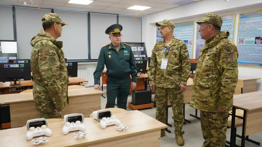 В Алматы стартовала Х Международная олимпиада по математике среди курсантов стран СНГ (2)