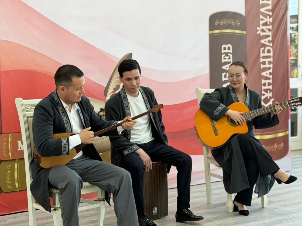 В Акмолинской области отметили Национальный день книги (2)