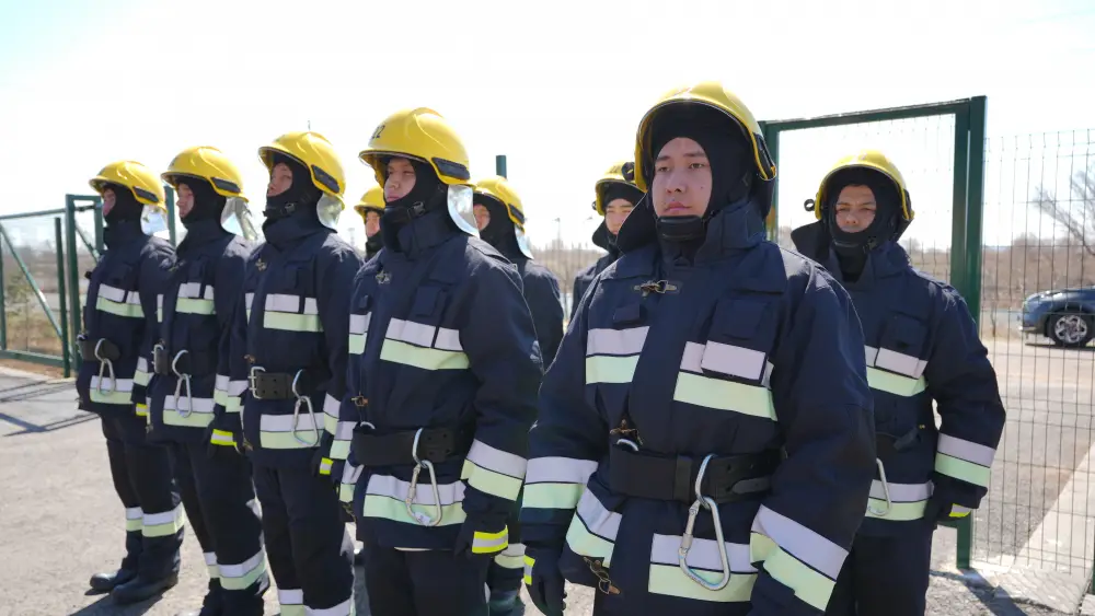 Глава МЧС открыл новый пожарный пост в поселке Солнечный (3)