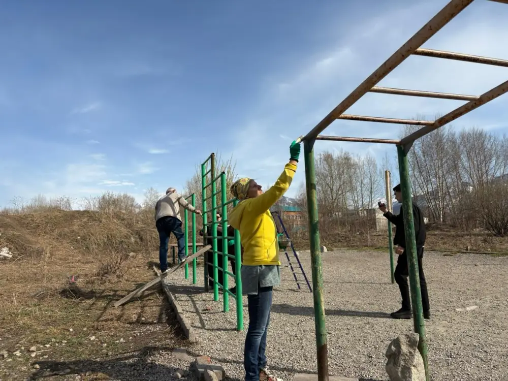 Жители Риддера на субботнике собрали более 5 тонн мусора (6)