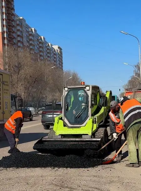 В Караганде отремонтируют 137 км дорог в этом году (7)