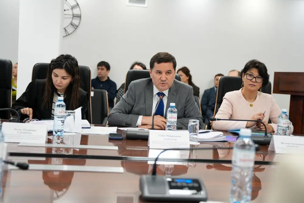 В Министерстве юстиции состоялся круглый стол по актуальным вопросам коллективного управления правами (2)