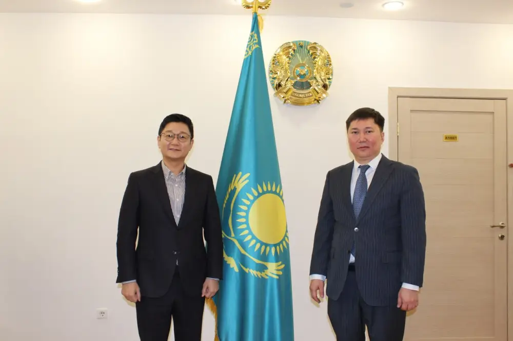 Максат Турлубаев обсудил сотрудничество с Сеульским национальным университетом (2)