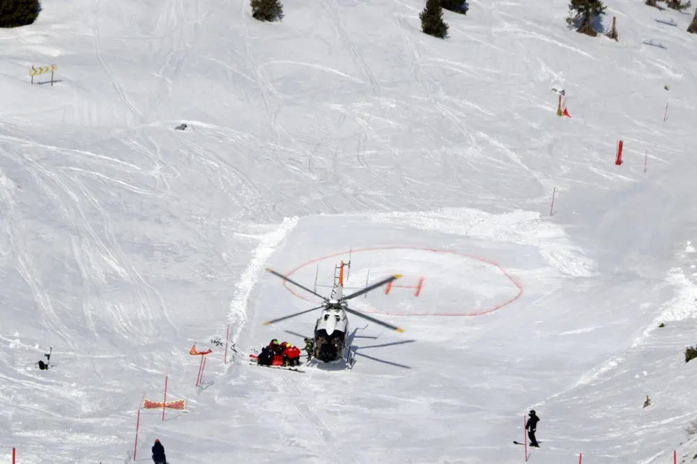 Авиация МЧС: каждый вылет – спасенная жизнь (4)