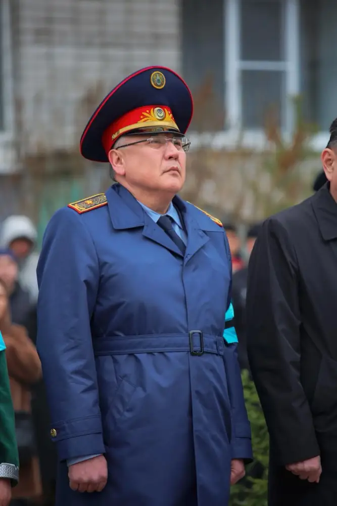 В областном центре Восточного Казахстана простились с Курматом Рахимовым (5)