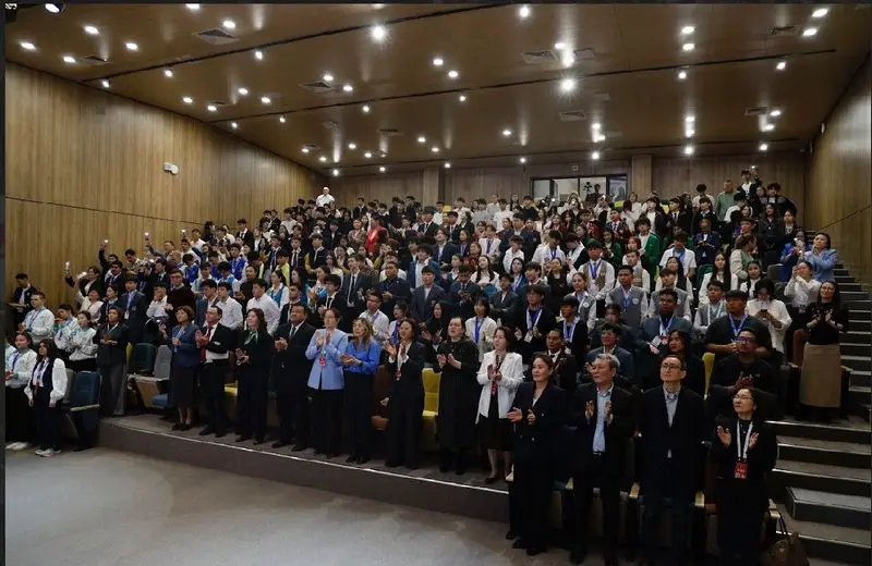 Карагандинские школьники вошли в число лучших на международном конкурсе научных проектов (7)