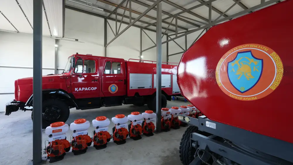 Министр по ЧС дал старт работе 168-го поста «Ауыл құтқарушылары» в селе Карасор (8)