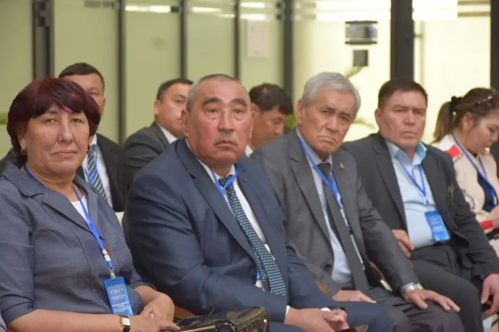 В ТУРКЕСТАНЕ ПРОШЛА МЕЖДУНАРОДНАЯ НАУЧНО-ТЕОРЕТИЧЕСКАЯ КОНФЕРЕНЦИЯ (3)