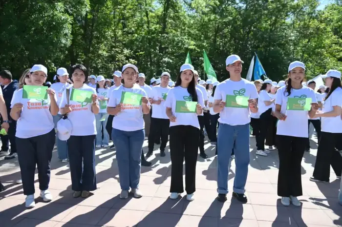 В ШЫМКЕНТЕ ПРОШЛА ЭКОЛОГИЧЕСКАЯ АКЦИЯ В РАМКАХ «ТАЗА ҚАЗАҚСТАН» (6)