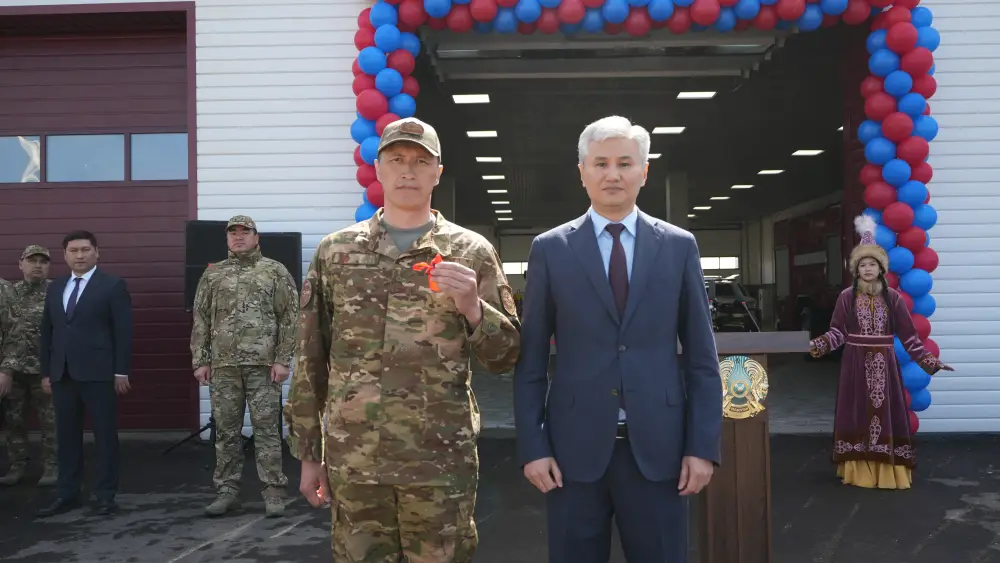 Впервые в истории независимости в посёлке Жайрем открыто универсальное спасательное подразделение (10)