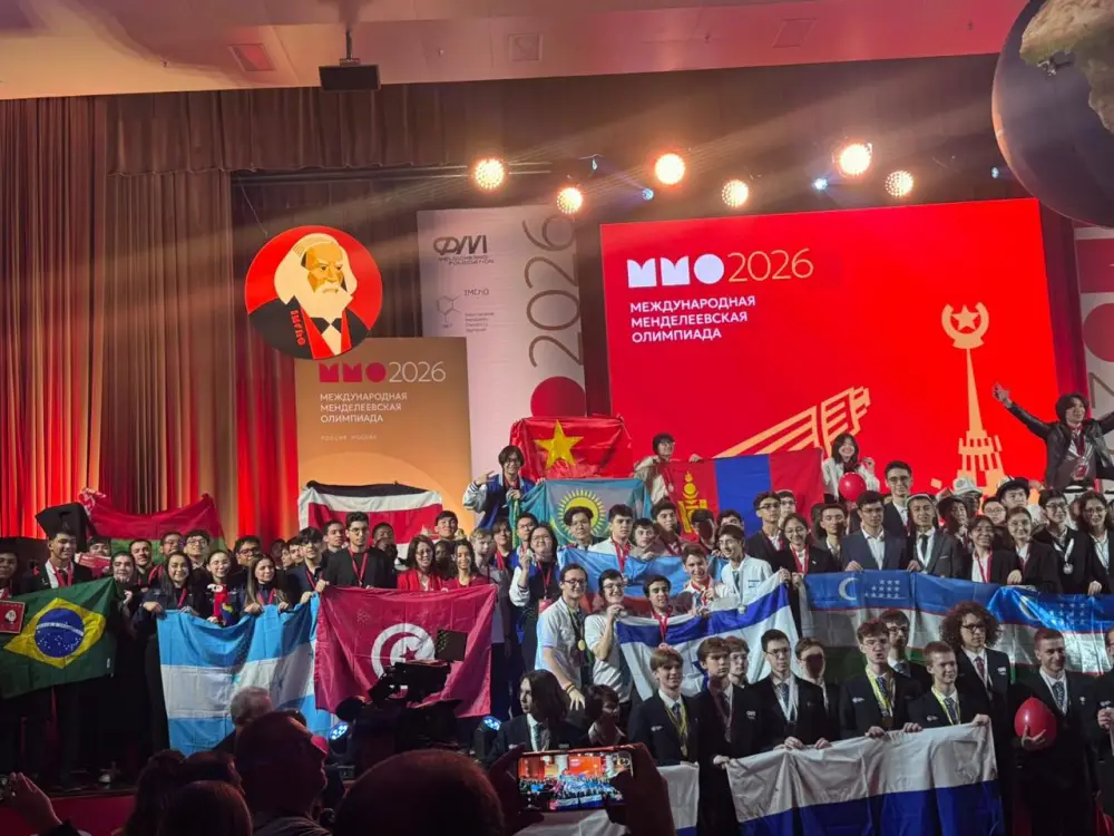 Казахстанский юный химик Арен Тенизбаев завоевал золото на 60-й Международной Менделеевской олимпиаде в Москве Астане