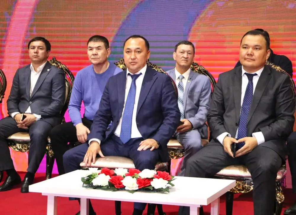 В ТУРКЕСТАНЕ СТАРТОВАЛ ЧЕМПИОНАТ СТРАНЫ СРЕДИ МАСТЕРОВ БОРЬБЫ (5)