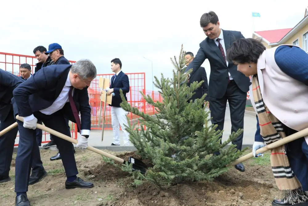 В Мартукском районе введена в эксплуатацию новая школа искусств (3)