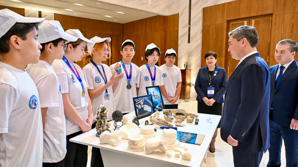 Олжас Бектенов: Казахстан усиливает геологоразведку и создает новую инфраструктуру для развития отрасли (3)