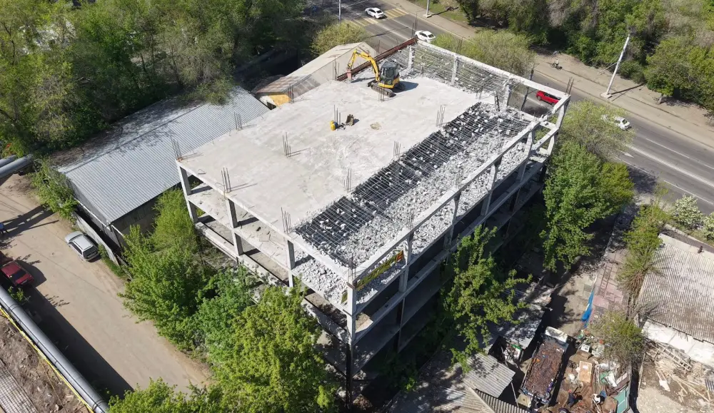 Суд решил: недострой в Алматы под снос! Астане