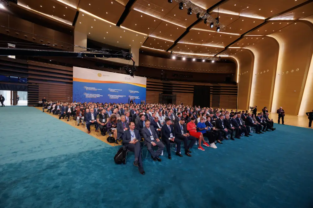 В Астане начал свою работу XIII Форум машиностроителей Казахстана (10)