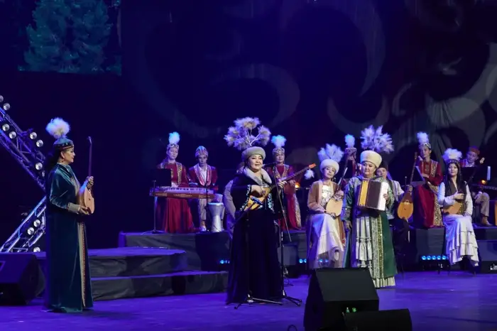 В Қазақконцерте прошел концерт «Біздің жәрмеңке – жыр-дастан», посвященный 70-летию Алмаса Алматова (3)