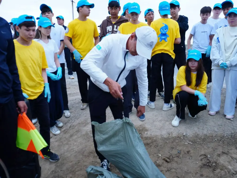 1500 участников убрали мусор в Кызылорде Астане