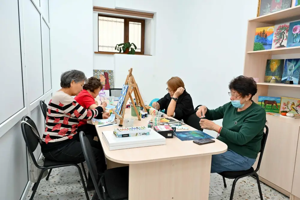 Аким области посетил социальный центр в Семее (4)