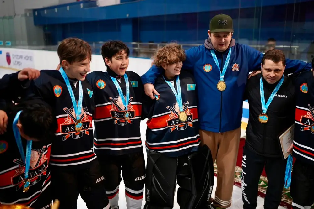 Юные хоккеисты Астаны выиграли чемпионат Казахстана (4)