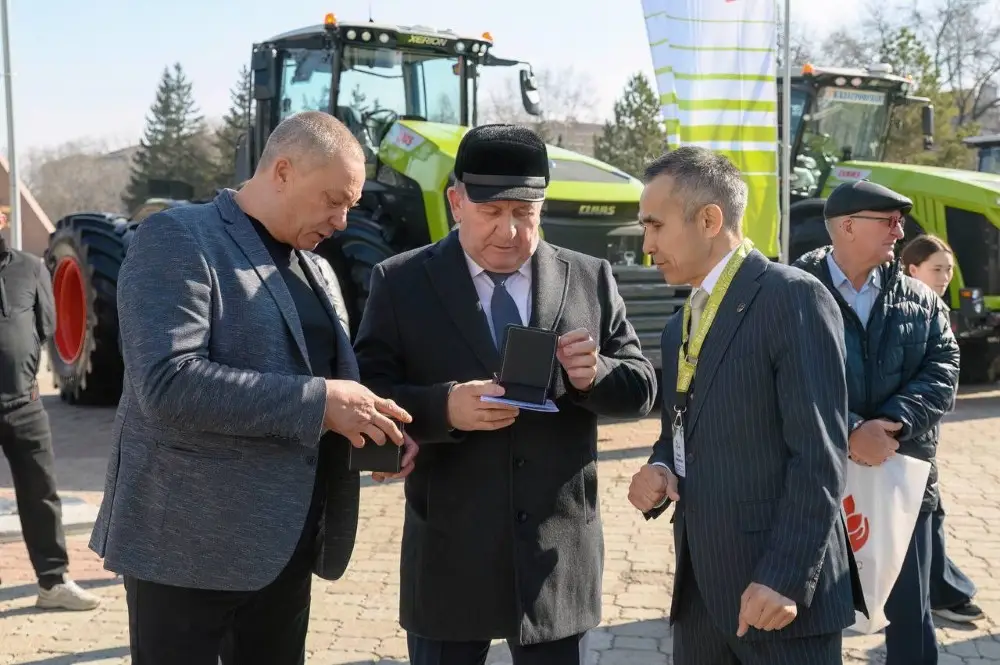 Семинар-совещание по вопросам проведения весенне-полевых работ прошел в Петропавловске (5)