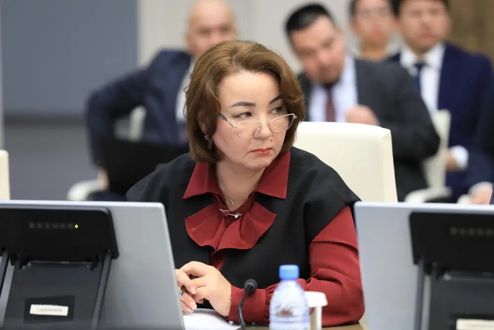 Участие молодежи в трудовых отрядах способствует озеленению и благоустройству городов Астане