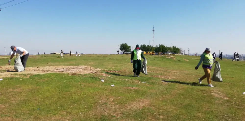 АЛЬ-ФАРАБИЙСКИЙ РАЙОН ПРИНЯЛ УЧАСТИЕ В АКЦИИ «ТАЗА КАЗАХСТАН» (3)