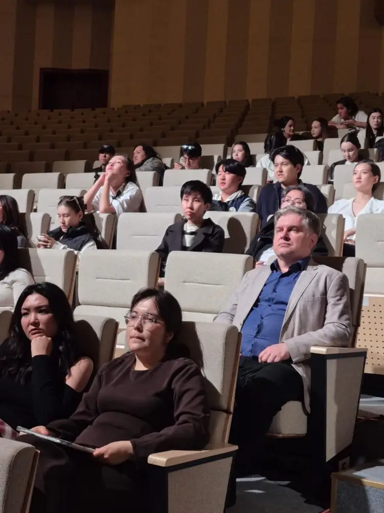 Студенты Казахского национального университета искусств получили важные знания о противодействии киберпреступности и ответственности Астане