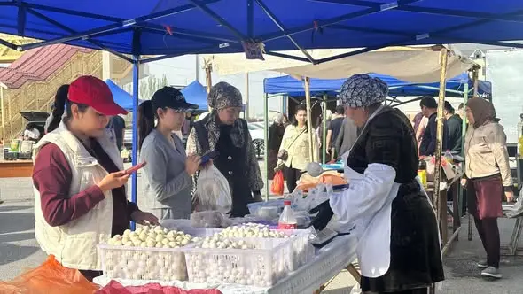 Доступность продуктов питания для местных жителей на ярмарке в Туркестане Астане