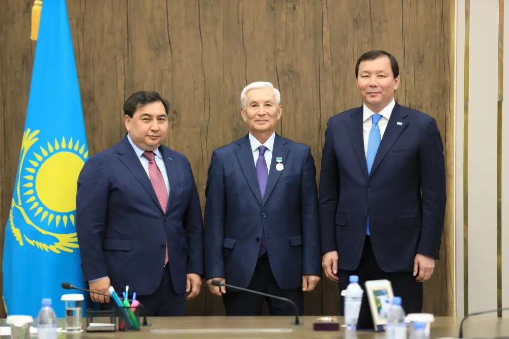 В Актобе обсудили вопросы профессионализации государственных служащих и развития кадрового потенциала (2)