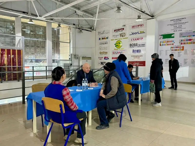 Спросить и разобраться: в Темиртау прошла акция «Народный юрист» (3)