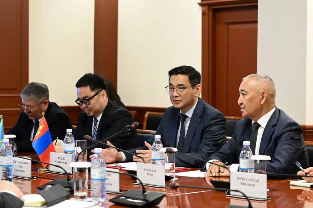 Казахстан и Монголия расширяют сотрудничество в сфере туризма и спорта (2)