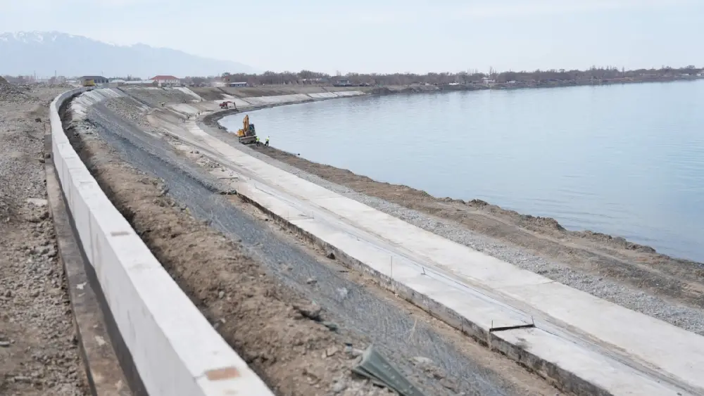 Аида Балаева ознакомилась с ходом подготовки побережья Алаколя к летнему туристическому сезону (4)