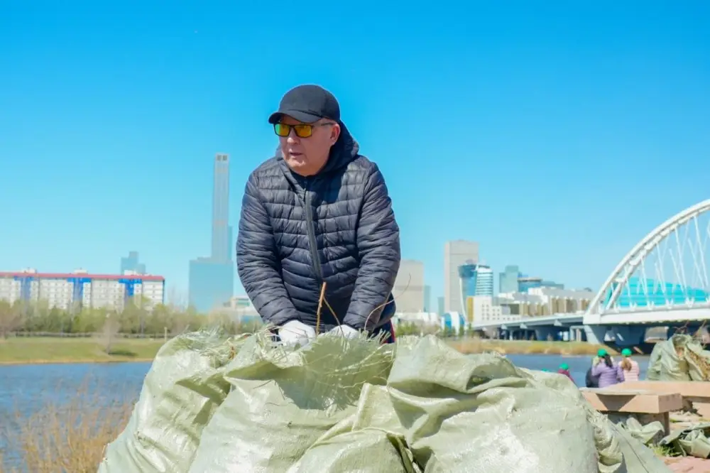 В Астане «Отбасы банк» присоединился к общенациональной инициативе «Таза Қазақстан» (2)