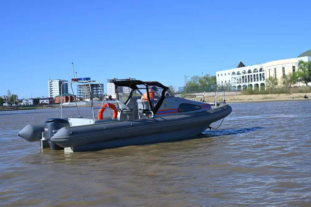 Спасатели Атырау ежедневно патрулируют реку Урал (4)