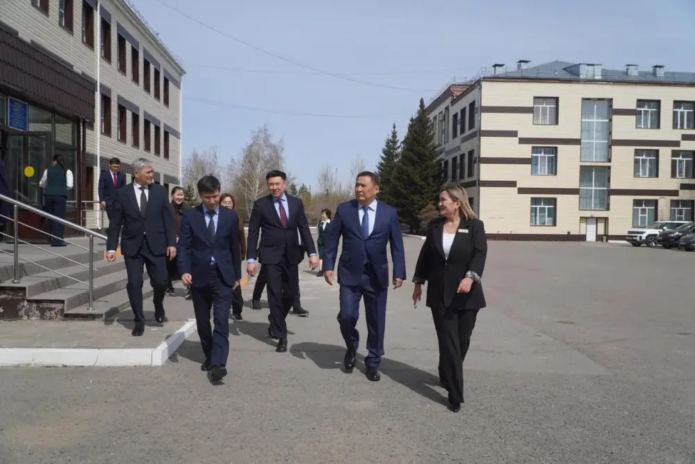 Аким области поручил принять меры по улучшению условий в аварийной столовой Астане