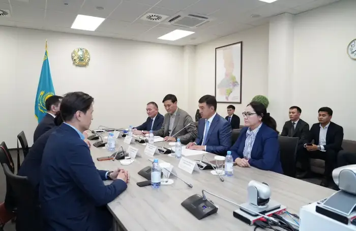 НАЛАЖЕНО СОТРУДНИЧЕСТВО ПО ВОПРОСАМ РАЗВИТИЯ МЕЖДУНАРОДНОГО АЭРОПОРТА ТУРКЕСТАНА (2)