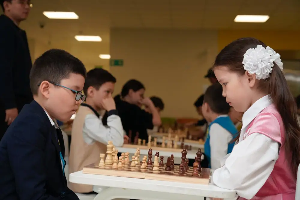 Национальная школьная лига: в Астане проходит республиканский турнир (9)