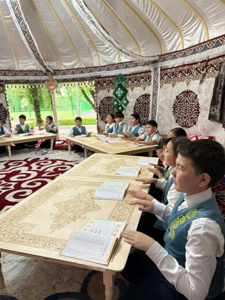 В Алматы открылся этно-кабинет «Парасат шаңырағы» в гимназии №138, погружающий школьников в казахскую культуру Астане