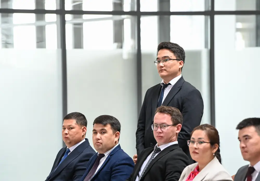 Проведена встреча с молодыми госслужащими (9)