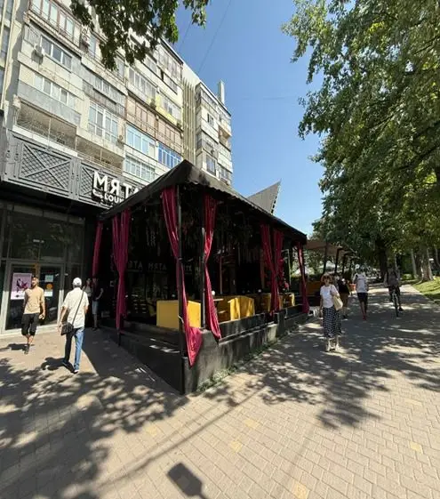 Снос летнего кафе в Алматы из-за отсутствия документов Астане