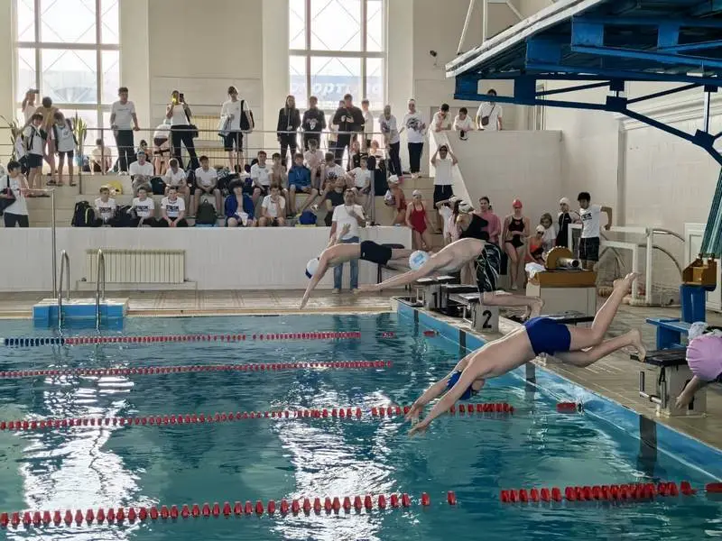 Легенда плавания поддержал юных спортсменов в Караганде (4)