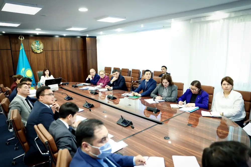 В Министерстве просвещения обсудили качество знаний школьников и реализацию программы «Адал азамат» (3)