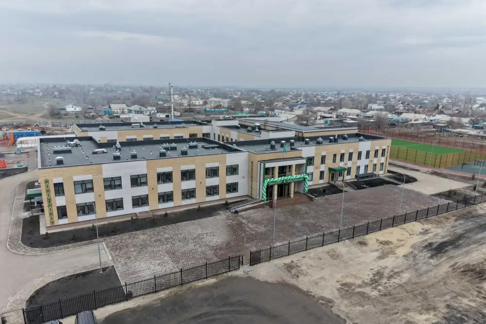 В Семее открылась новая школа на 300 мест (6)