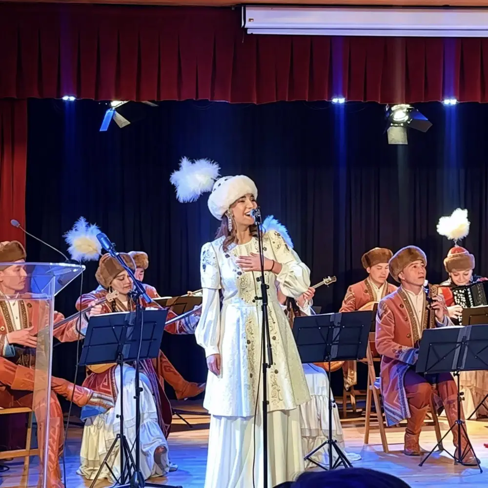 ТУРКЕСТАНСКИЕ АРТИСТЫ ВЫСТУПИЛИ НА ЕВРОПЕЙСКИХ ПЛОЩАДКАХ (5)